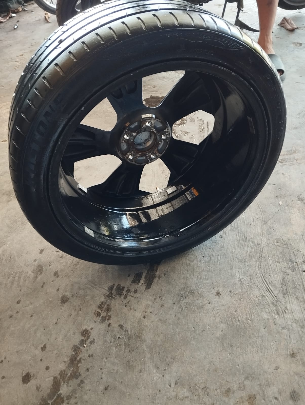 Vendo en sosua 4 gomas aros 20